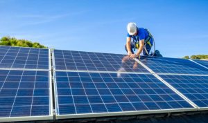 Installation et mise en production des panneaux solaires photovoltaïques à Tavaux